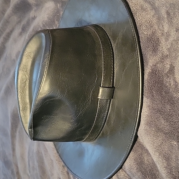 Black Stylish leather Hat - Picture 6 of 7